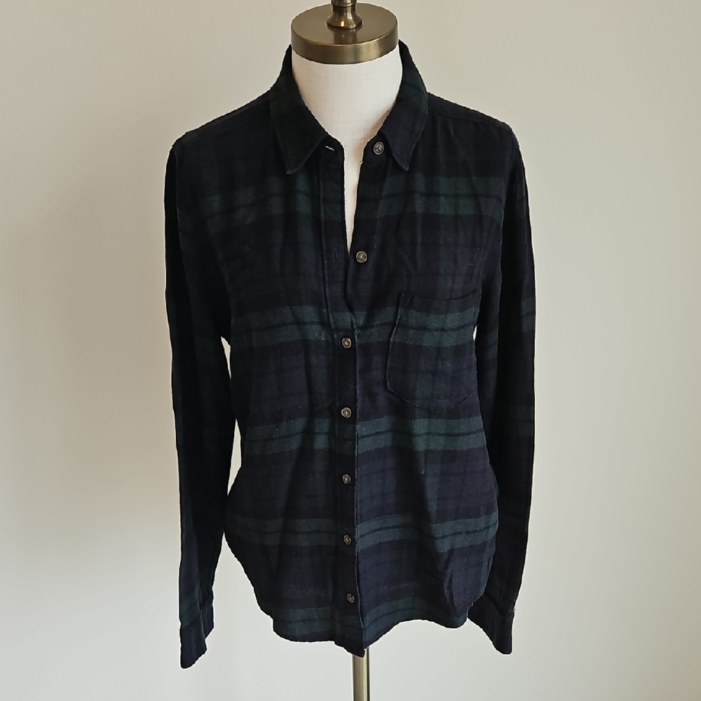 Abercrombie & Fitch Black and Green flannel plaid Casual Button Down Shirt